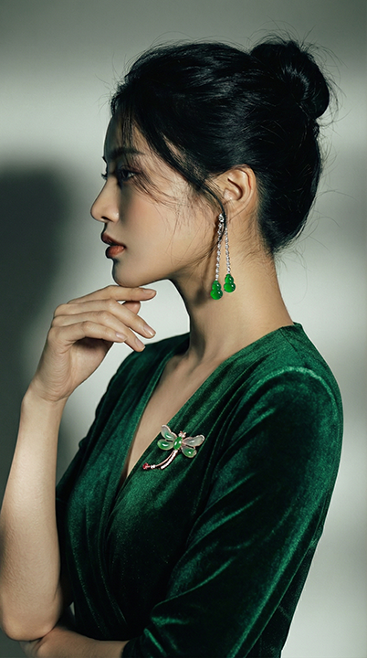 【满绿福禄】Imperial Green Jadeite hulu (Gourd) Diamond Drop Earrings