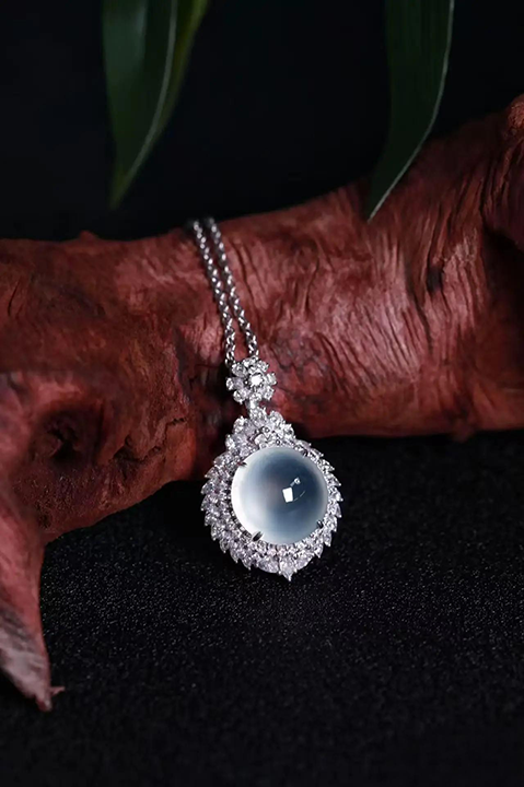 【璀璨星芒】High-Ice White Moonlight Jadeite Cabochon Pendant