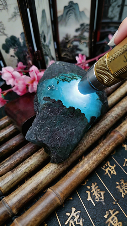 【半山溯源·傳世典藏】典藏級開窗原石高端系列 Banshan Origin: Heirloom Raw Jadeite - Museum-Grade Open-Window Rough Stone Collection