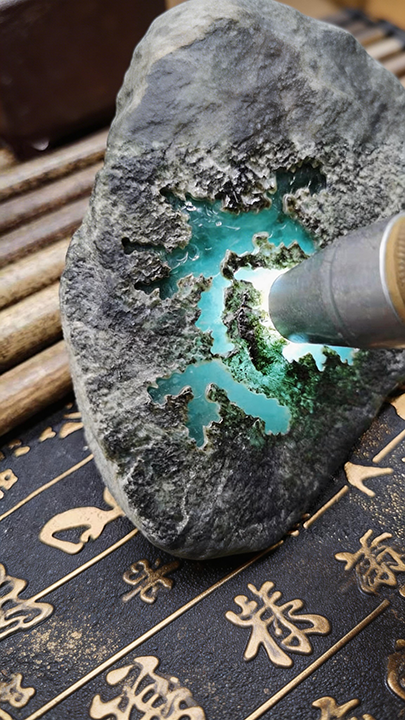 【半山溯源·傳世典藏】典藏級開窗原石高端系列 Banshan Origin: Heirloom Raw Jadeite - Museum-Grade Open-Window Rough Stone Collection
