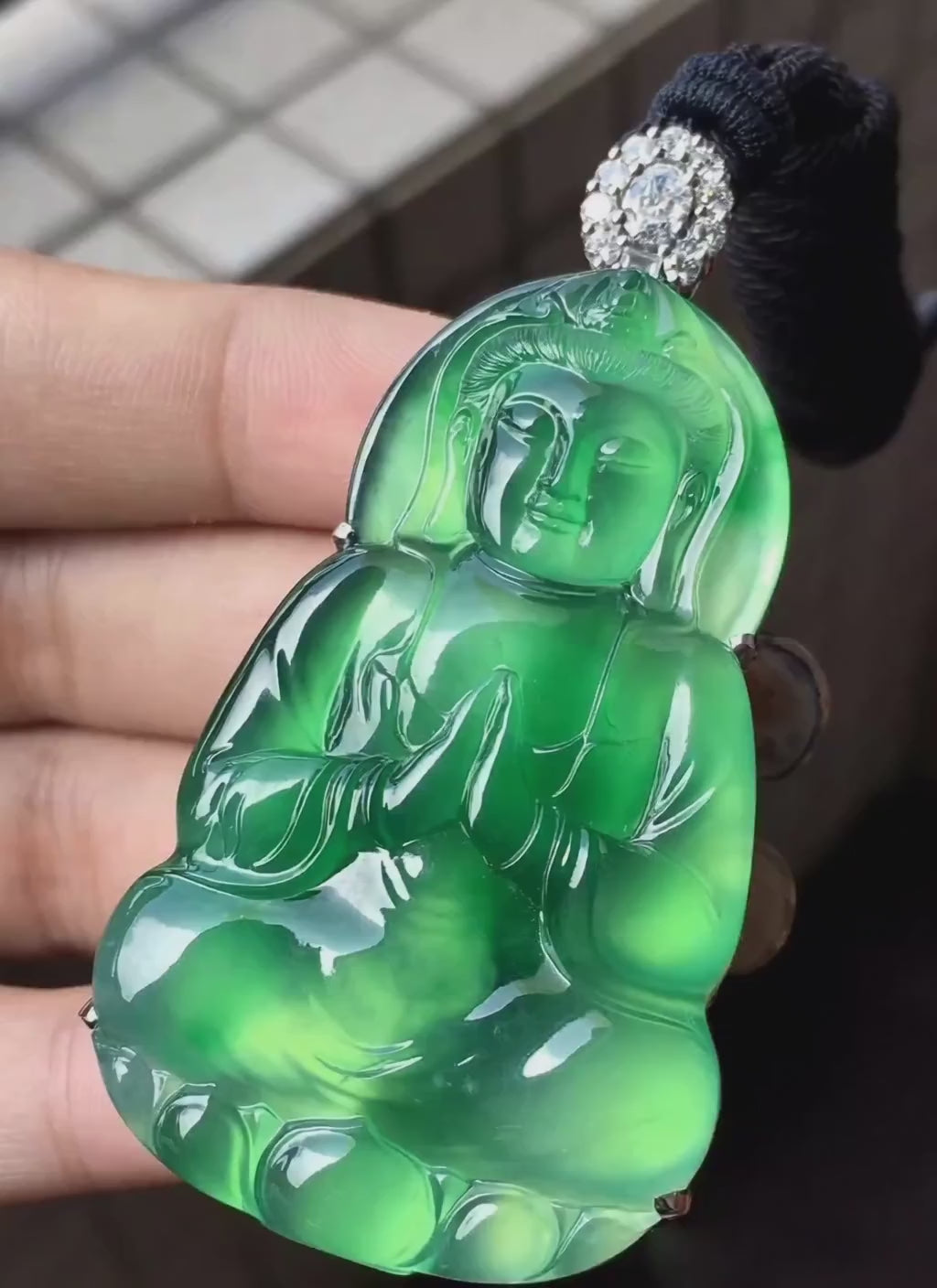 【靜心觀音】High-Ice Full Green Jadeite Guanyin Pendant